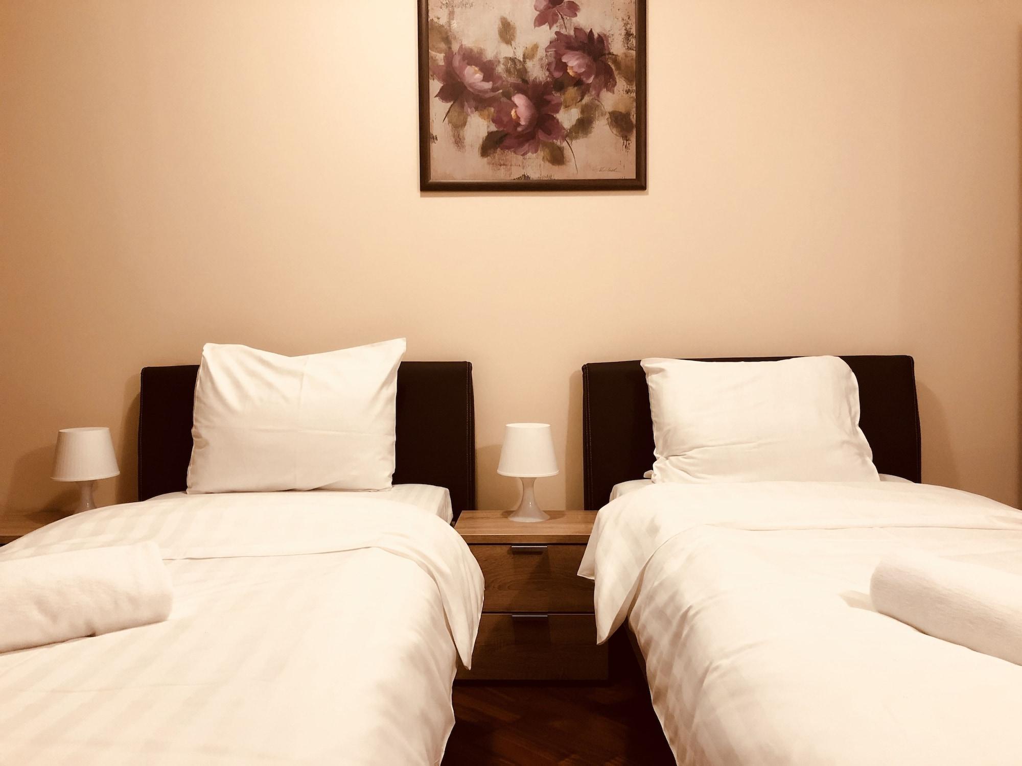 Monte Carlo Palace Rooms Bukares Bagian luar foto