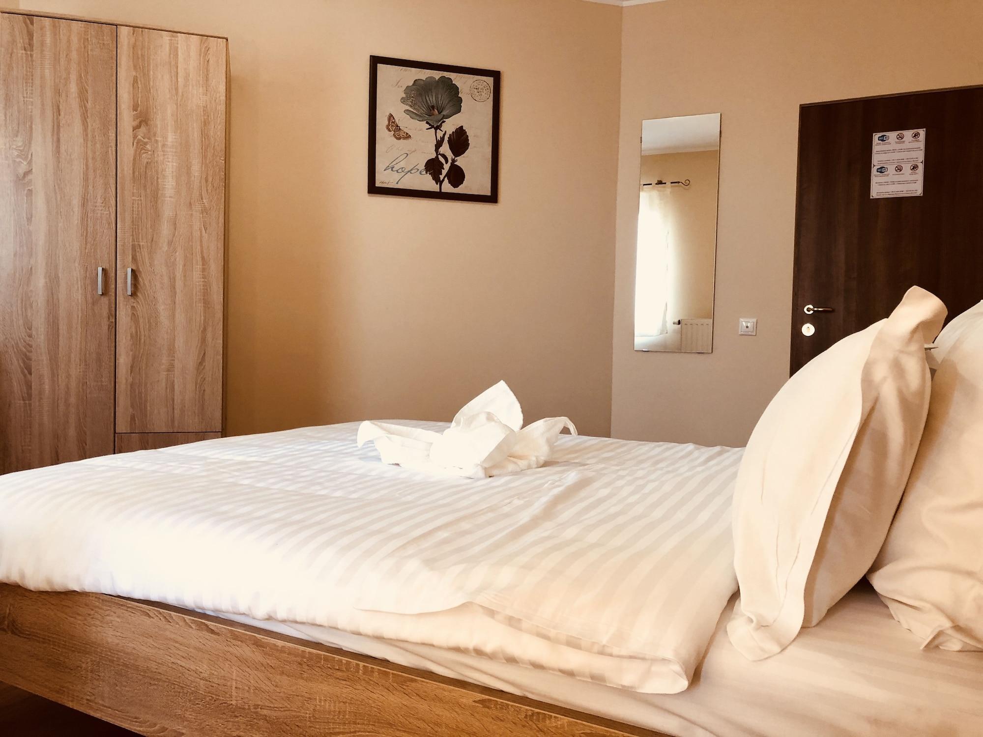 Monte Carlo Palace Rooms Bukares Bagian luar foto